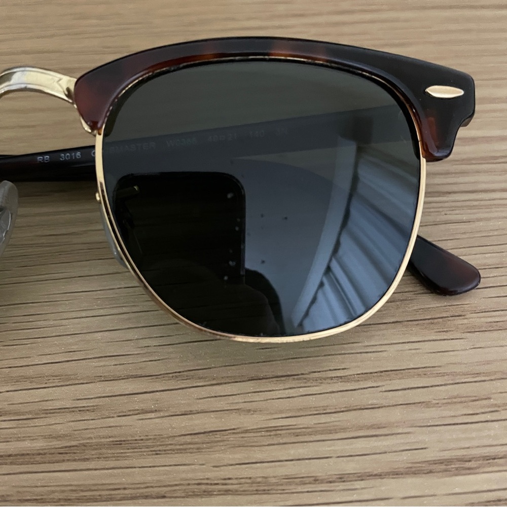 Ray-Ban Clubmaster Sunglasses (RB-3016) - Picture 3 of 10